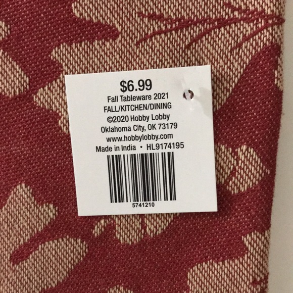 Hobby Lobby Set of 4 Tableware - Picture 2 of 3